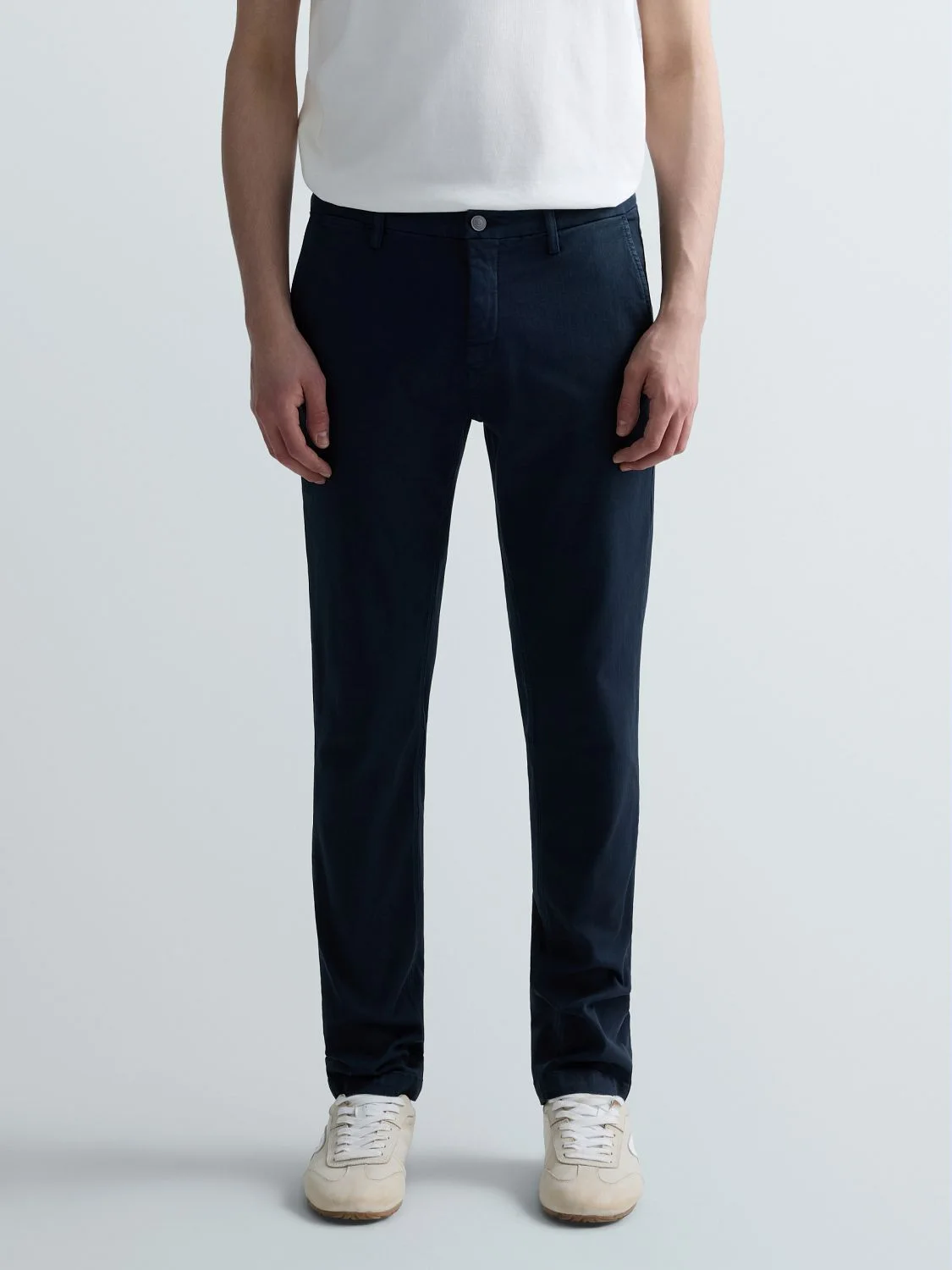 ZEUMAR SLIM-FIT CHINO JEANS