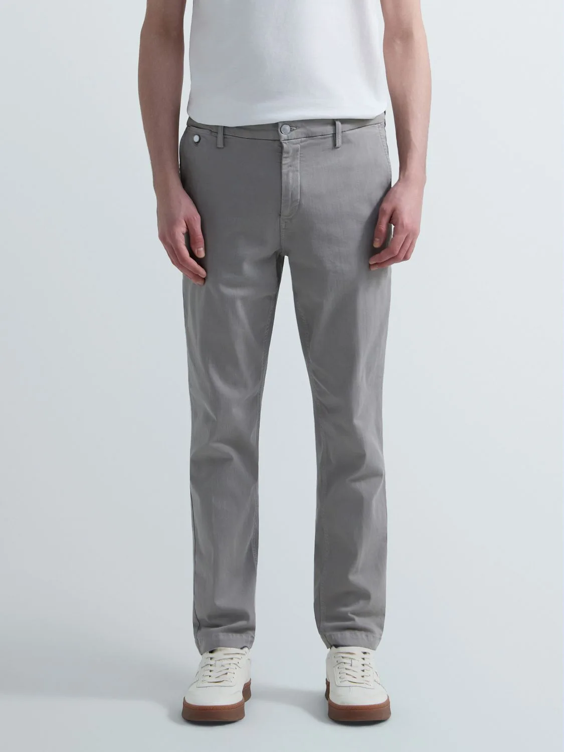 REPLAY BENNI REGULAR-FIT CHINO JEANS M9722E.000.8366197 LIGHT GREY 2