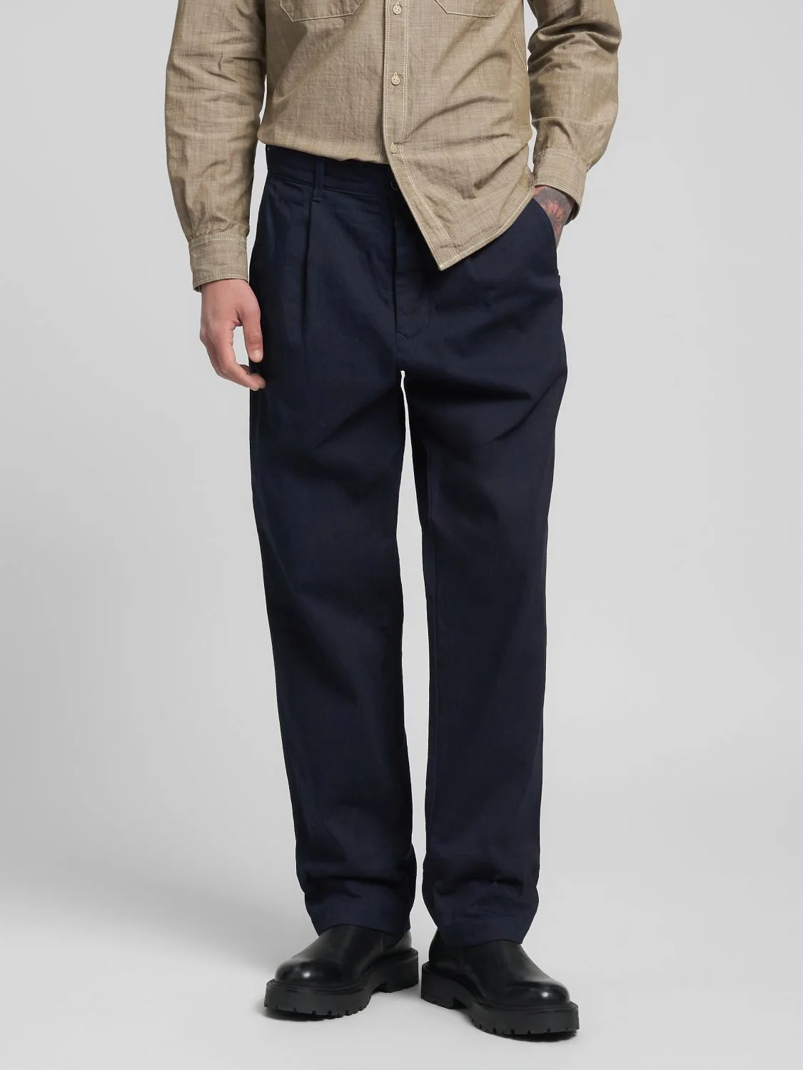 REPLAY ELYM RELAXED-FIT DENIM CHINOS MA9047.000.960 07A DARK BLUE 2