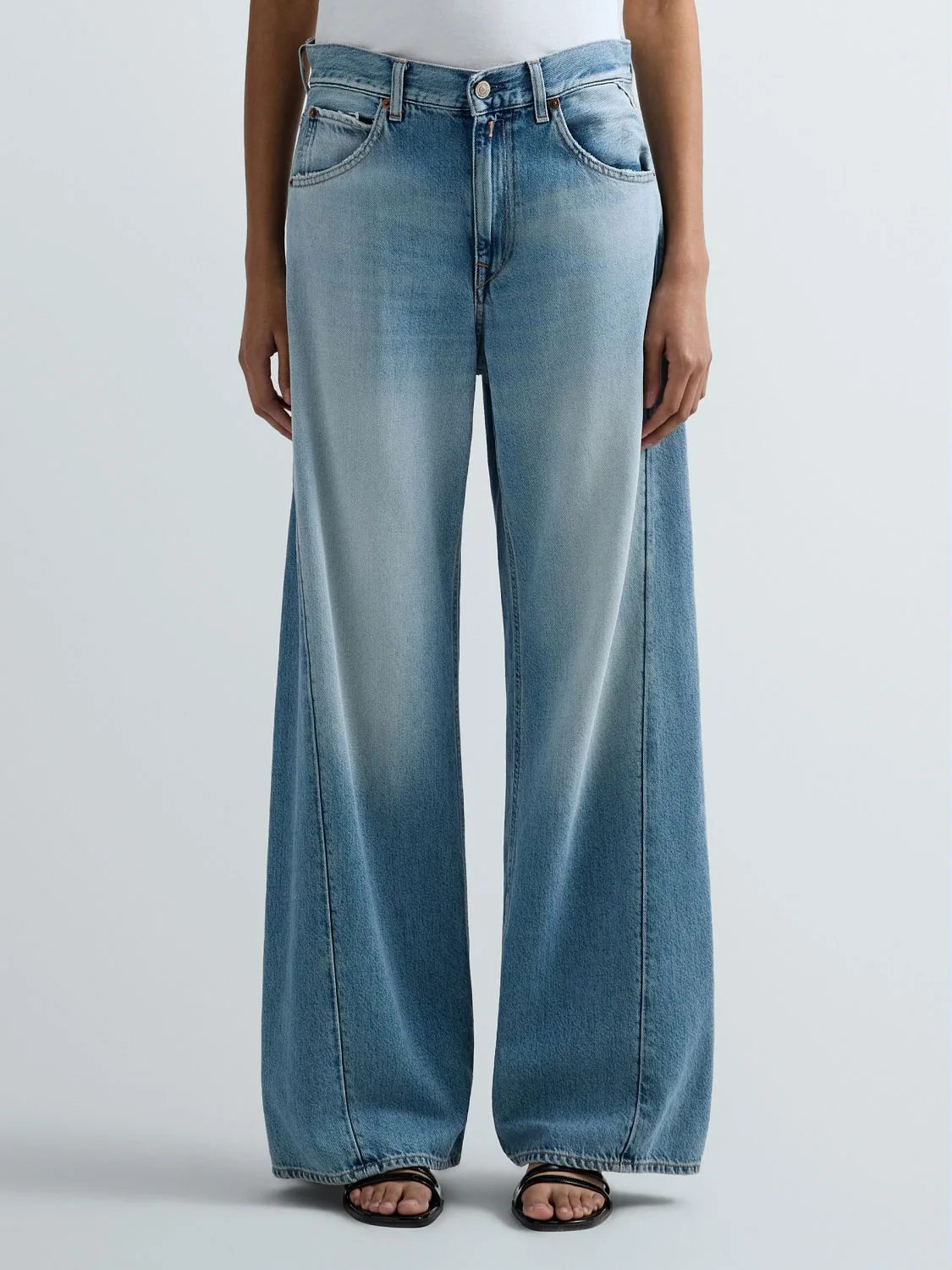 REPLAY NARJA BAGGY-FIT JEANS WB520 .000.802 193 LIGHT BLUE 2