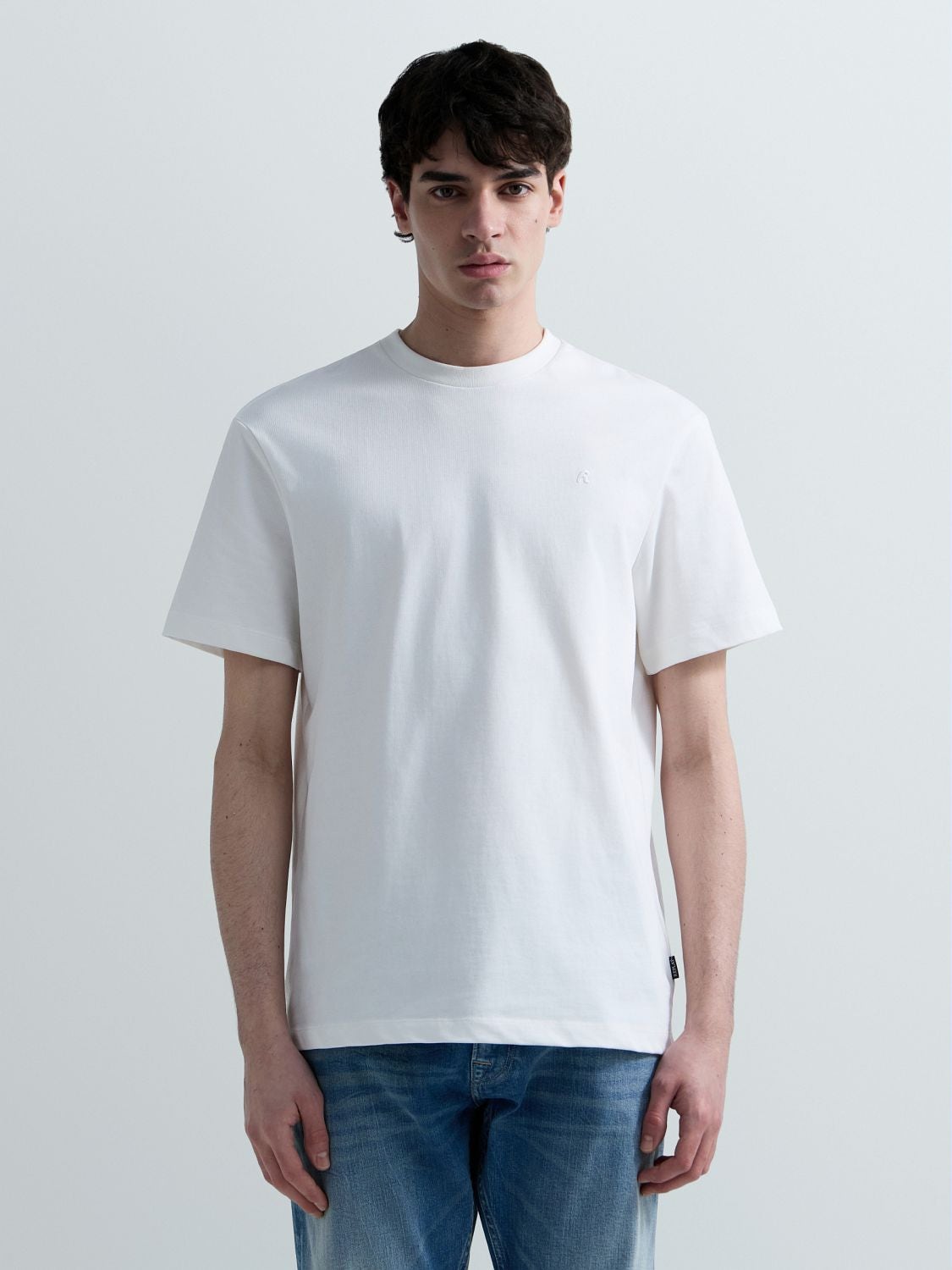 REPLAY COTTON T-SHIRT WITH R EMBROIDERY M3417 .000.23804 NATURAL WHITE 2