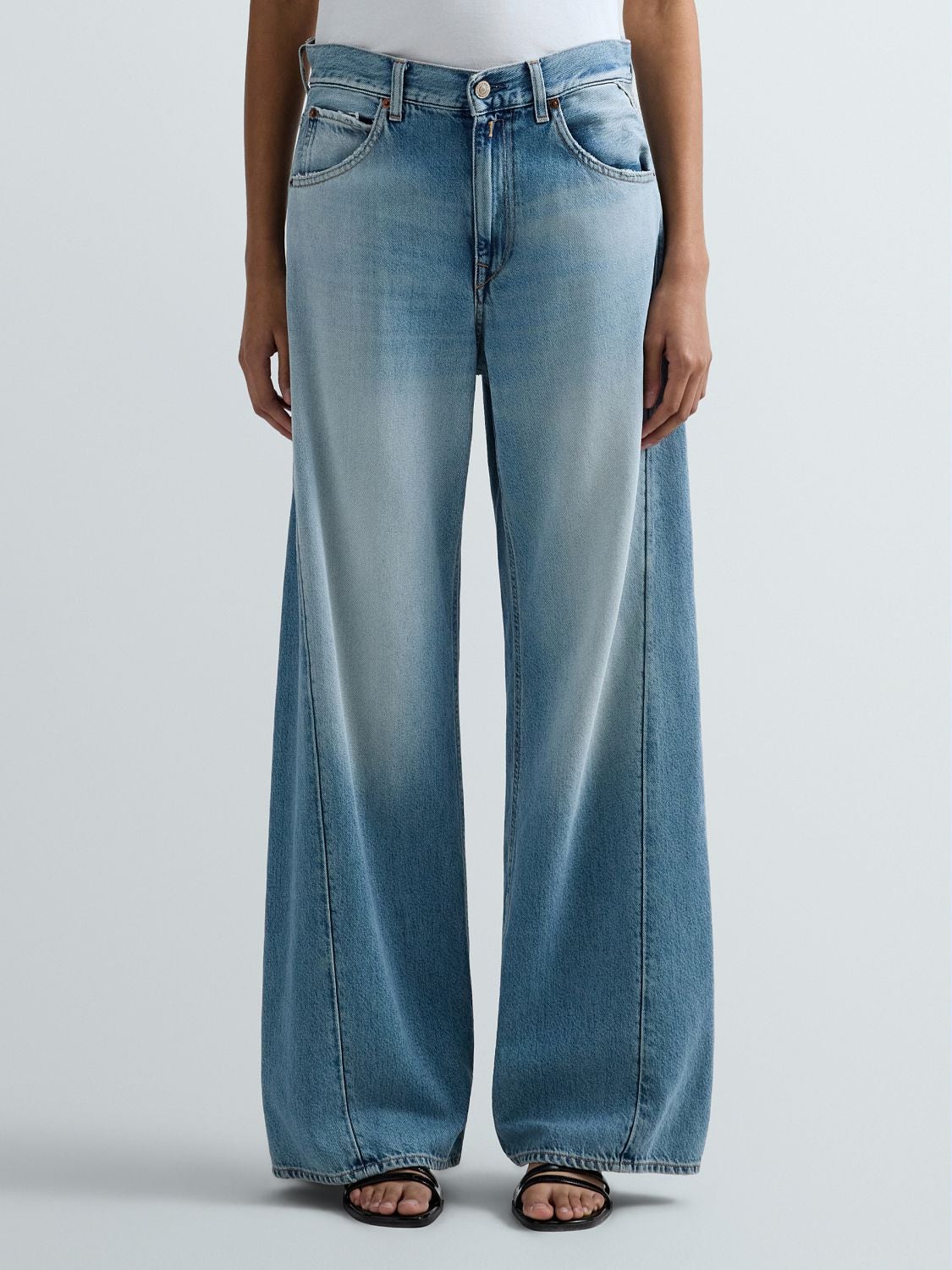 REPLAY NARJA BAGGY-FIT JEANS WB520 .000.802 193 LIGHT BLUE 2