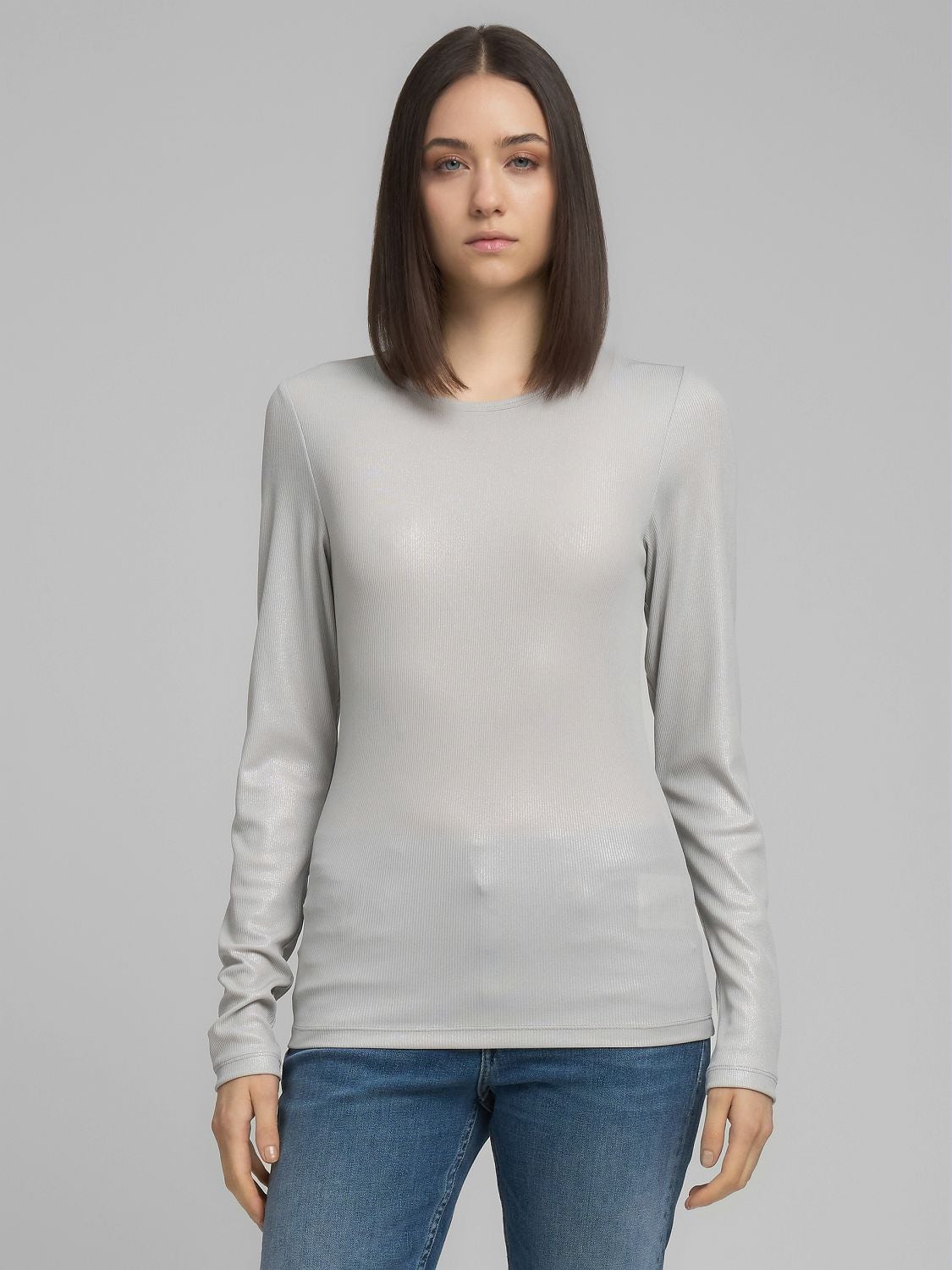 T-SHIRT A MANICHE LUNGHE EFFETTO SHINY