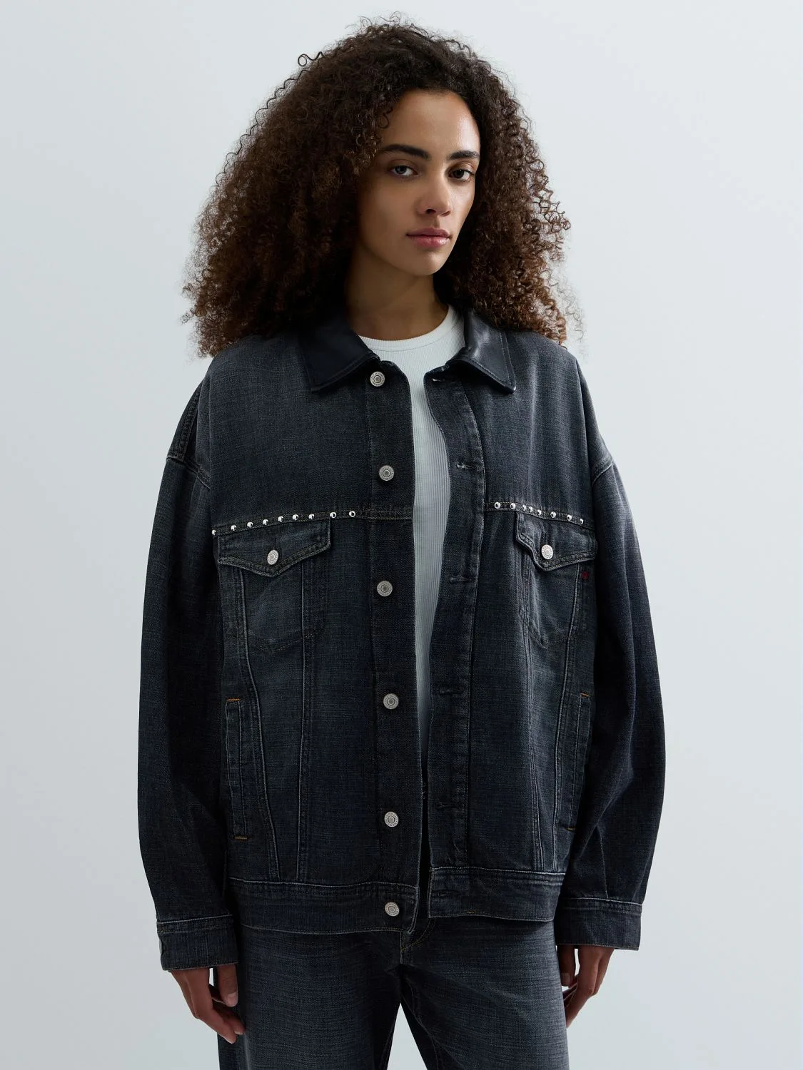 REPLAY OVERSIZED DENIM JACKET WITH LEATHER COLLAR W0009 .0BB.150 285 DARK GREY 2