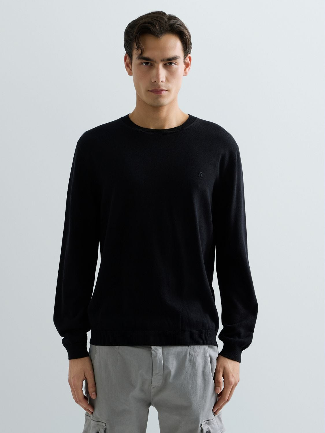 REPLAY COTTON PULLOVER WITH R EMBROIDERY UK4851.000.G22578 BLACK 2