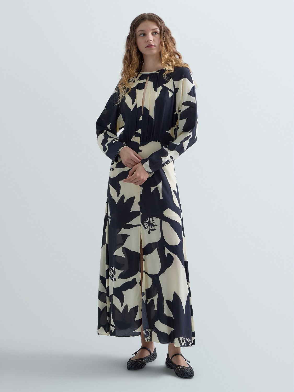 REPLAY LONG DRESS WITH TWO-TONE FLORAL PRINT W9227 .000.75108 WHITE/BLACK 1