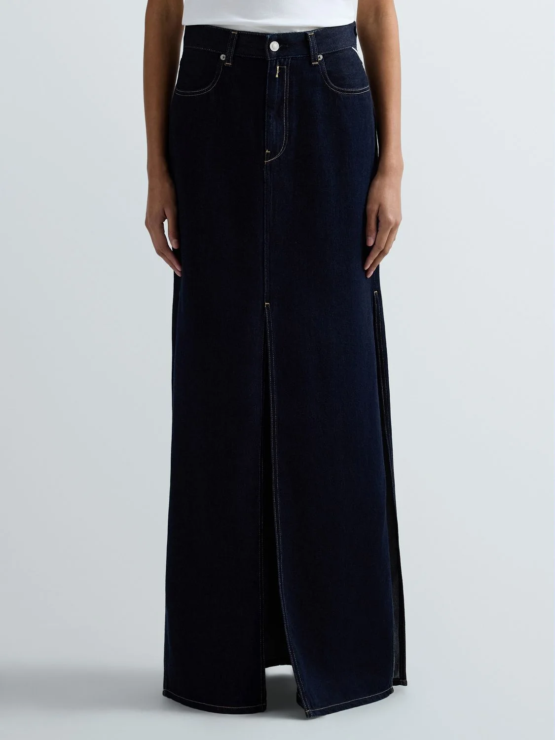 REPLAY LONG DARK DENIM SKIRT WITH SLITS W9978 .000.940 07 DARK BLUE 2