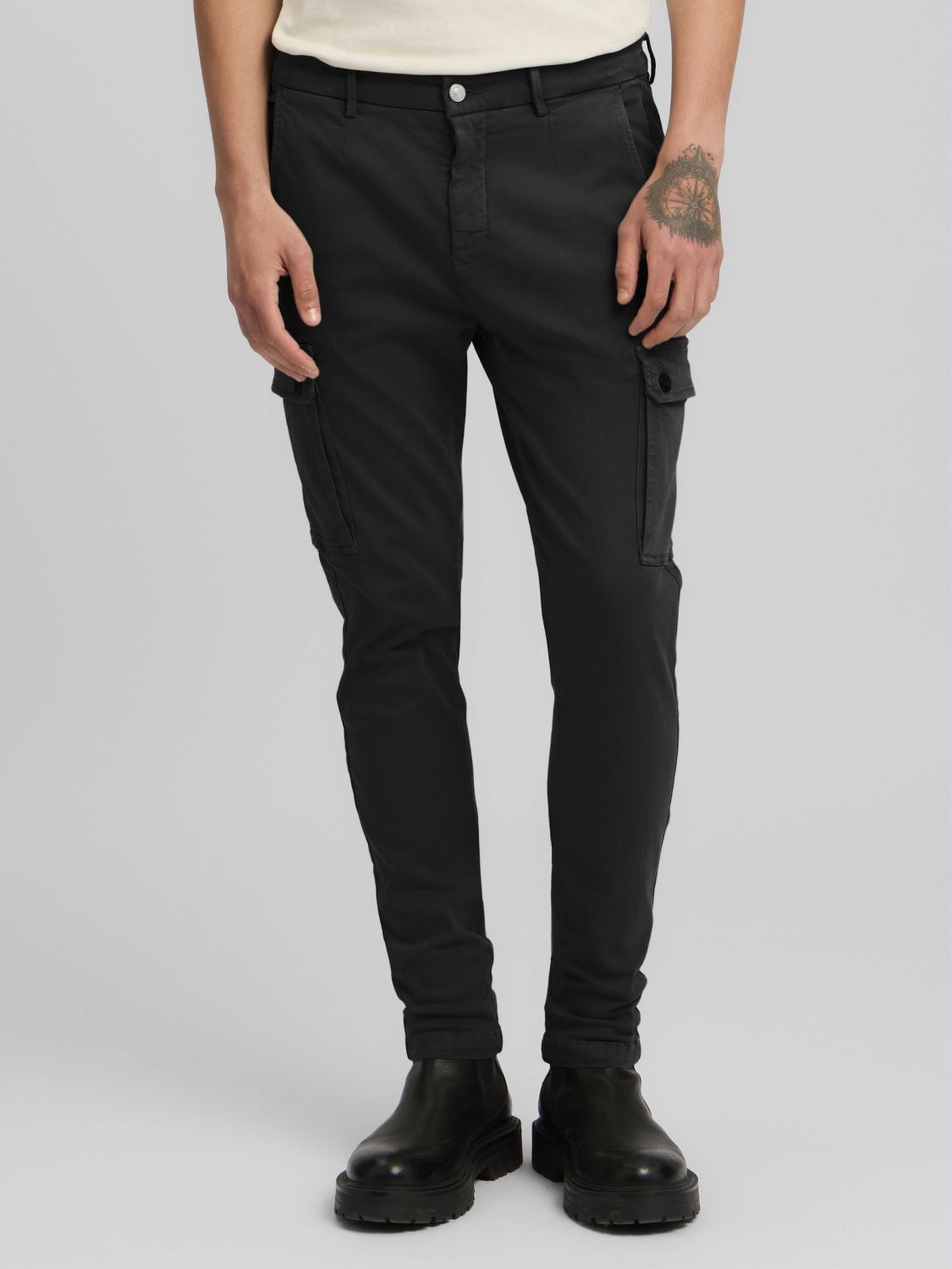 REPLAY SLIM-FIT-CARGO-JEANS JAAN M9649E.000.8366197 BLACK 2