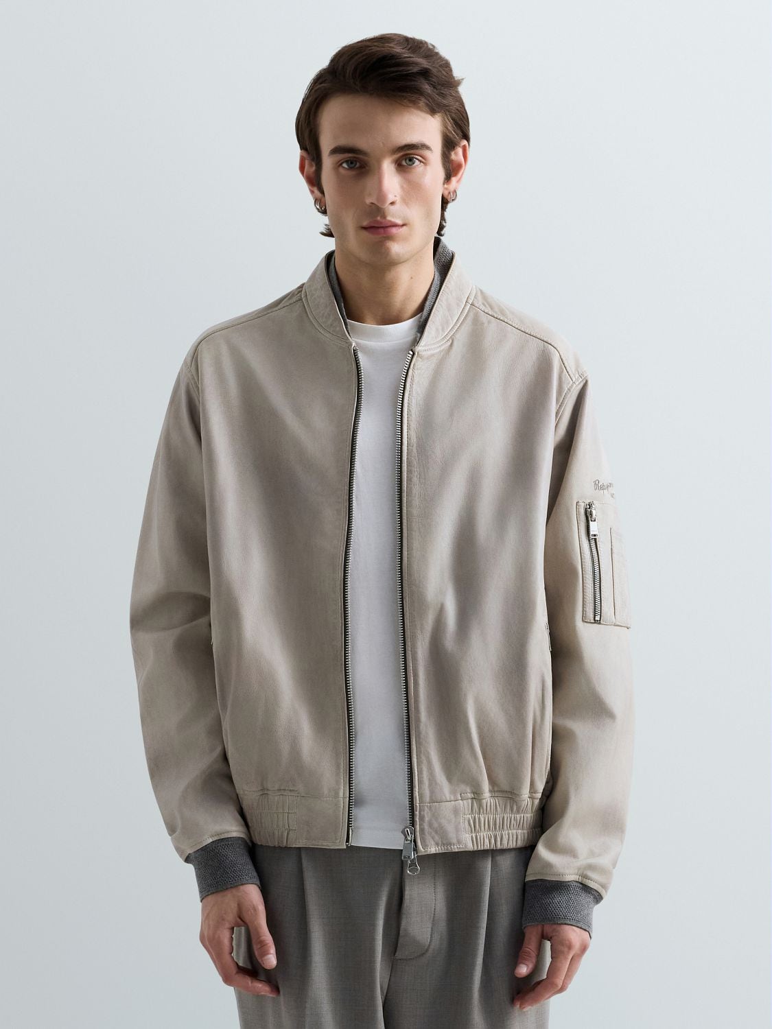 REPLAY REGULAR-FIT LEATHER BOMBER JACKET M8531 .000.85540 CEMENT 2