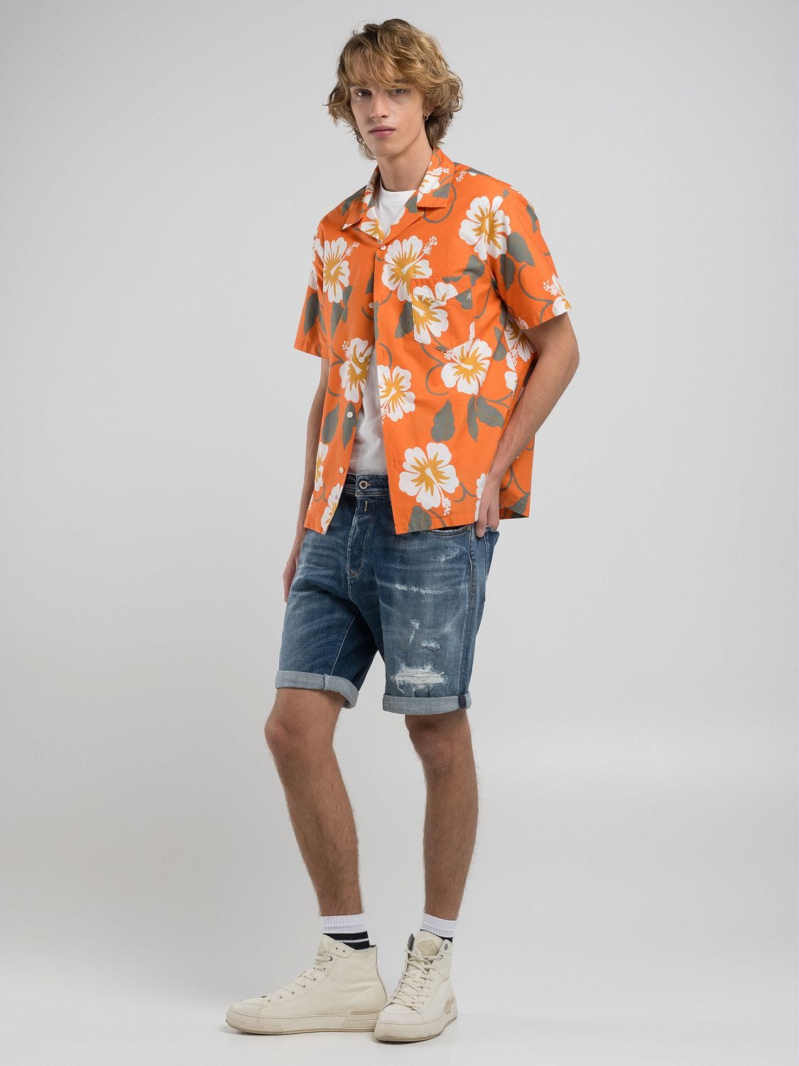 最も  Rbj.981 Jeans Replay | blue Medium shorts tapered-fit パンツ