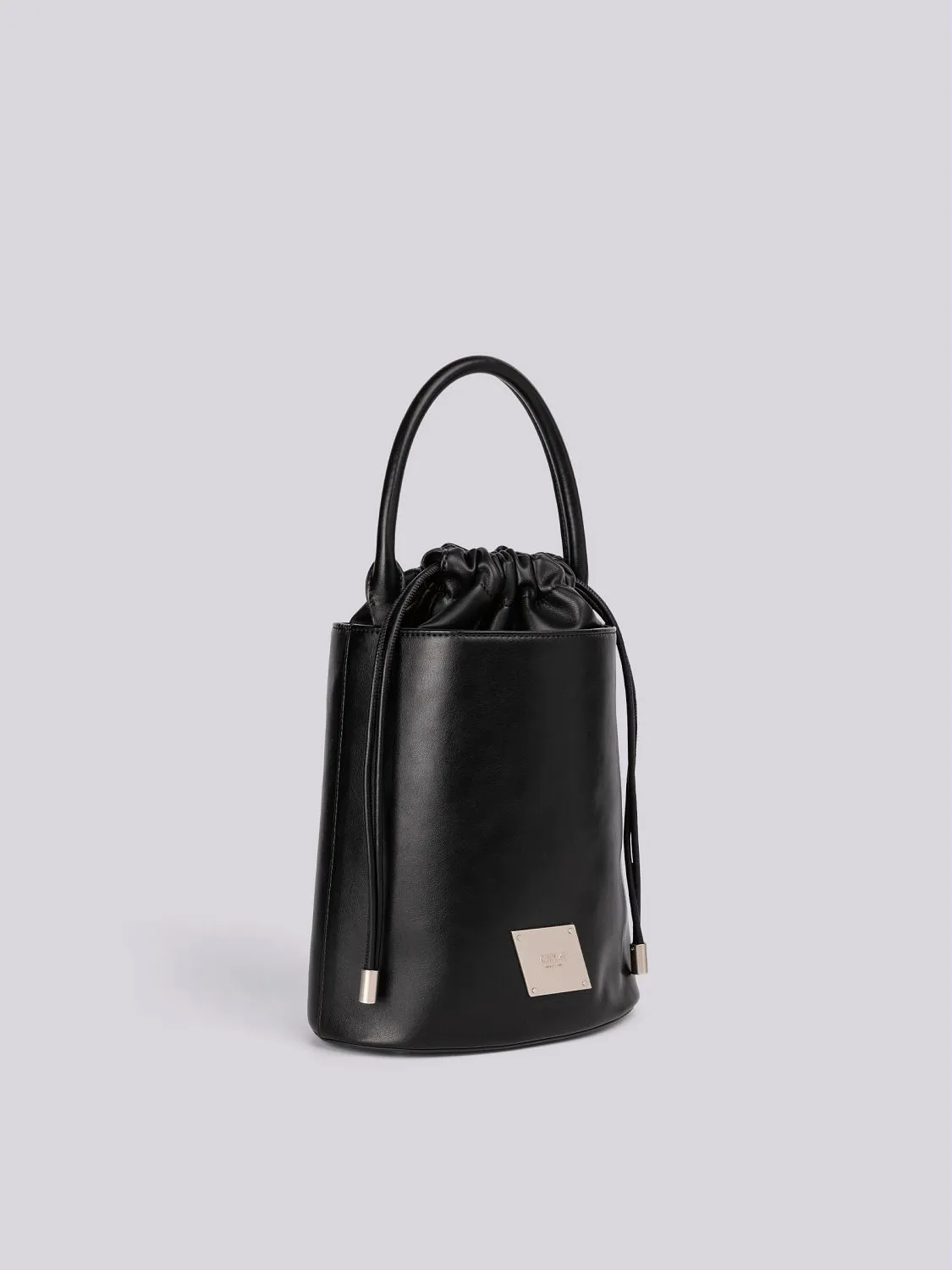 韓国人気ブランド★HAZZYS ★ Iconic Black Nylon Bucket Bag K1S159100009S0076V0029_F.jpg