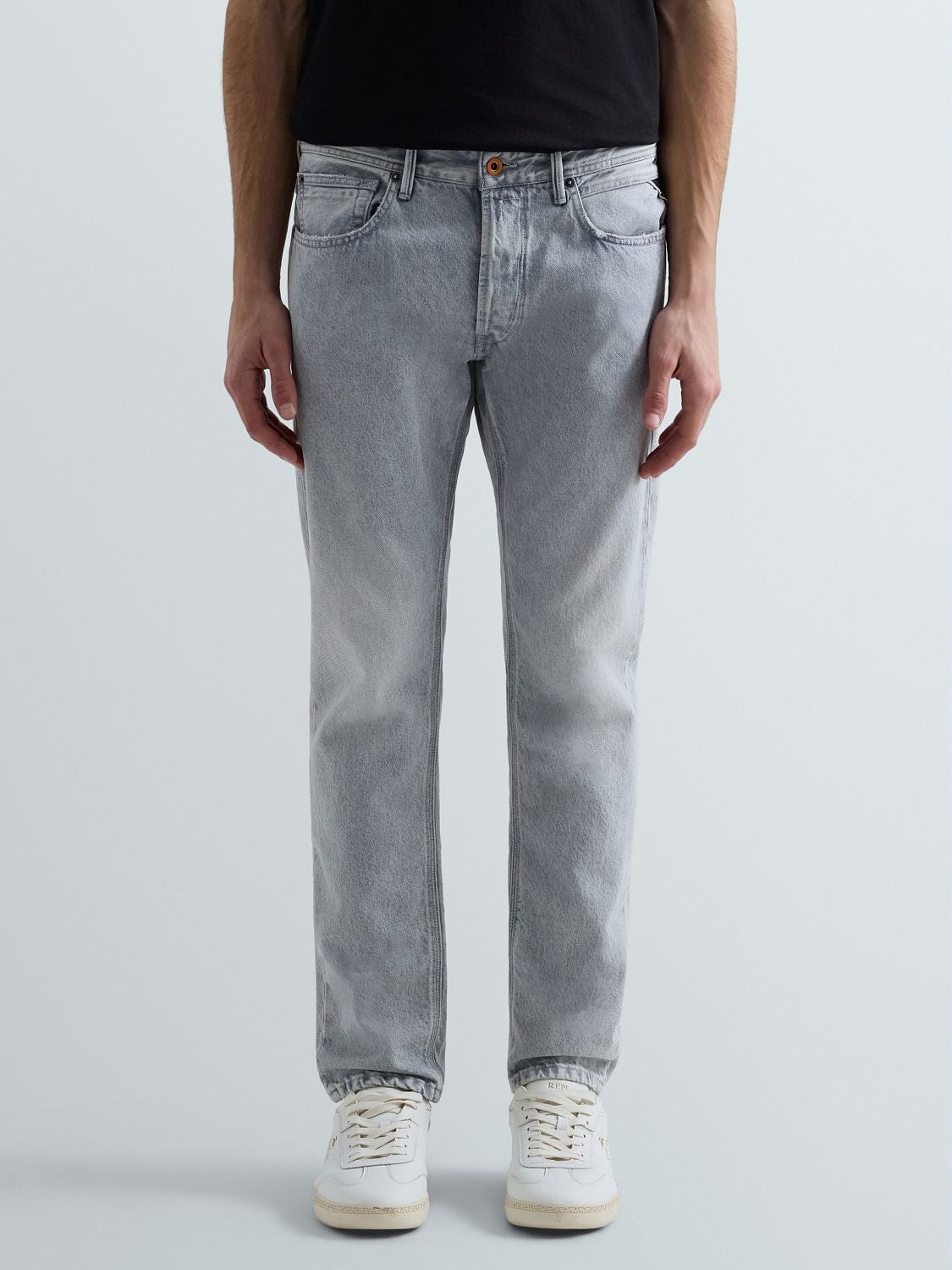 REPLAY WILLBI REGULAR-FIT JEANS M1008 .000.254 168 LIGHT GREY 2