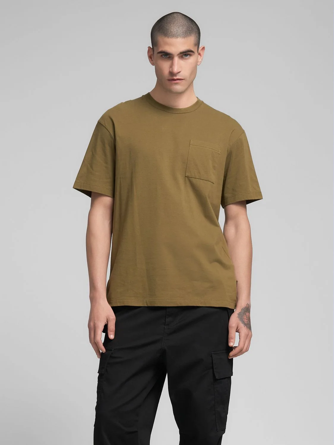 T-SHIRT WITH BREAST POCKET AND PRINT