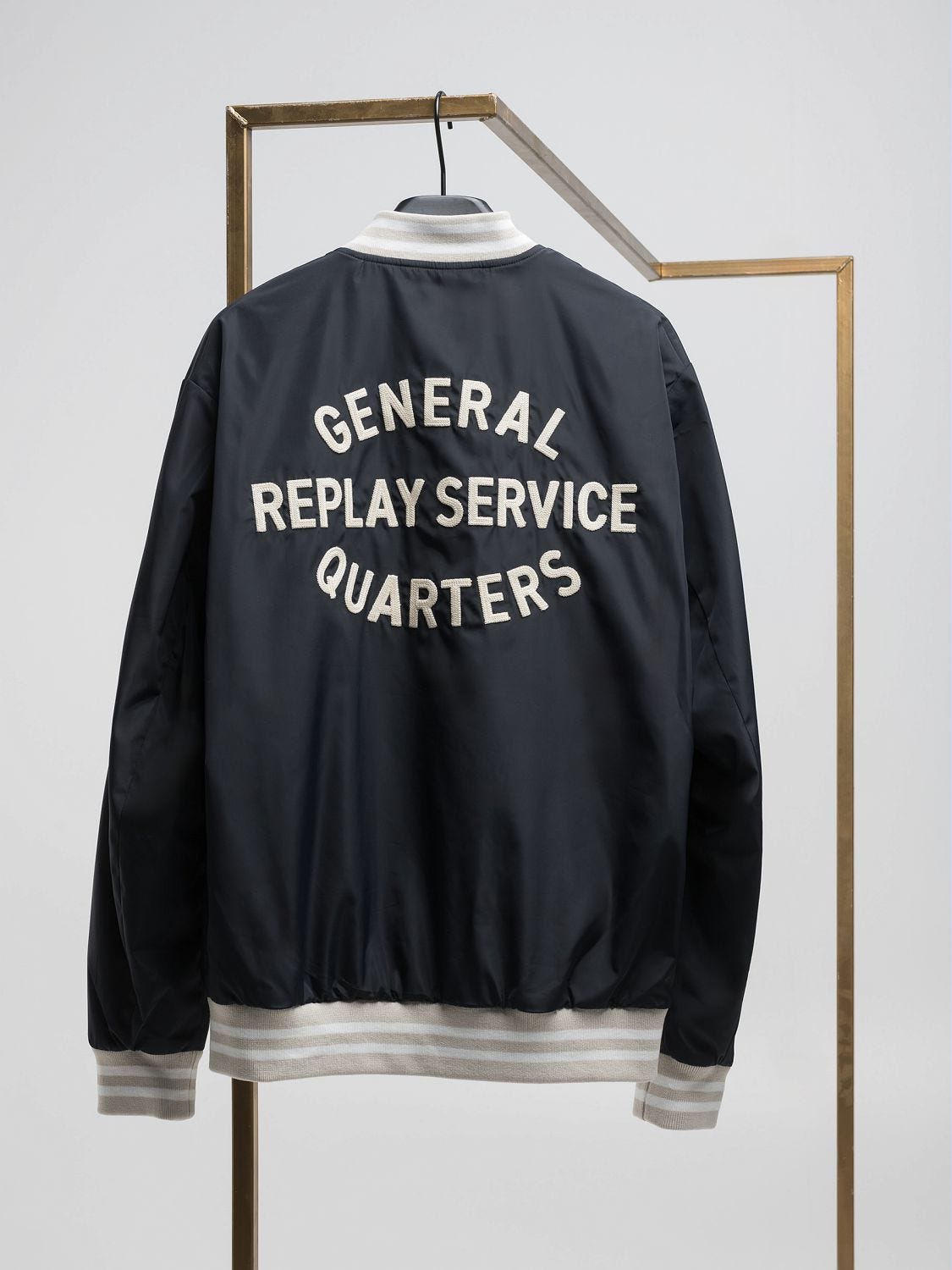 High neck zip-up short blouson/ハイネックジップアップ