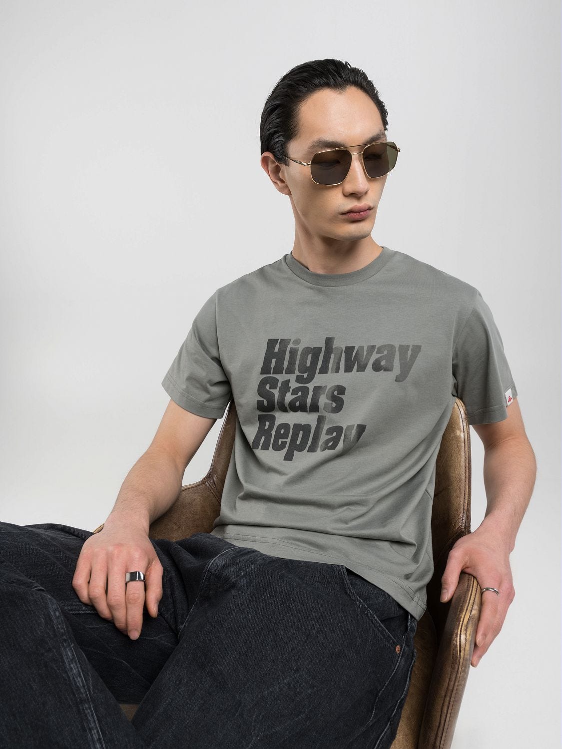 Crew-neck t-shirt with lettering print Grey military