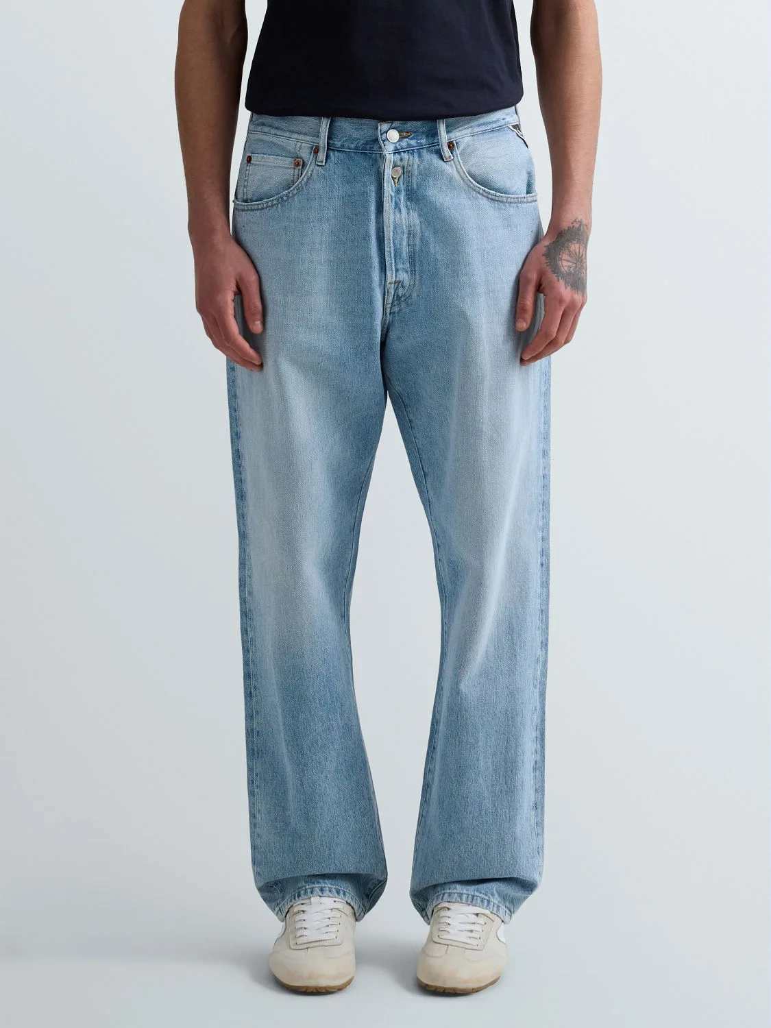 REPLAY M9ZERO1 STRAIGHT-FIT JEANS M9Z1  .000.800 727 SUPER LIGHT BLUE 2