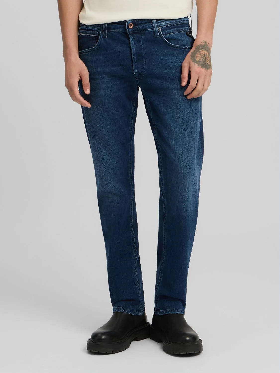 GROVER STRAIGHT-FIT JEANS