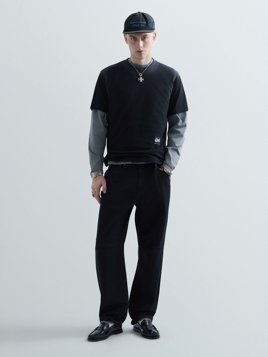 REPLAY REPLAY INC. UNISEX STRAIGHT-FIT  JEANS KU1000.000.D936001 BLACK DELAVÉ 1