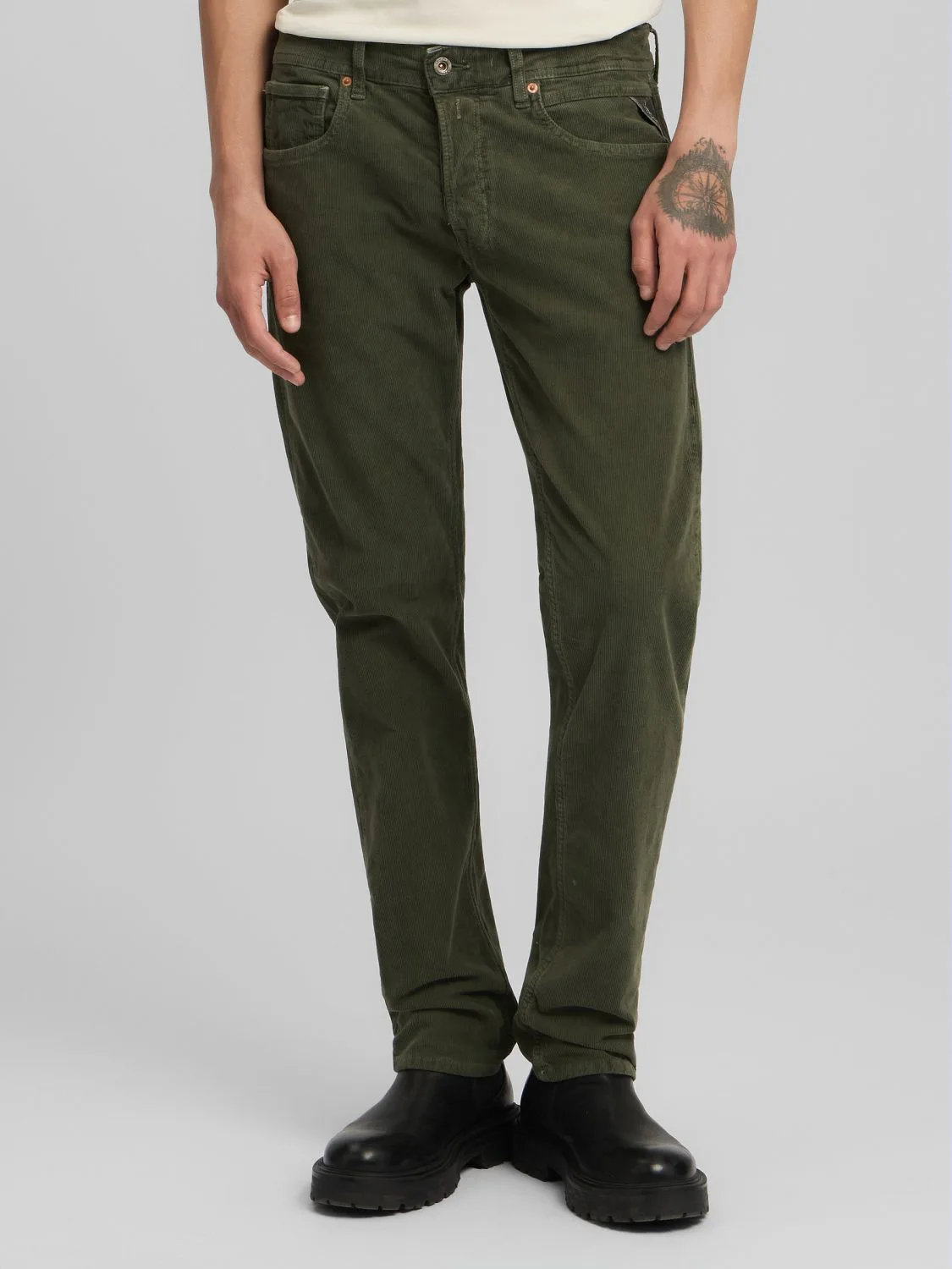 REPLAY STRAIGHT-FIT CORDUROY TROUSERS MA972 .000.8442795 COMBAT GREEN 2