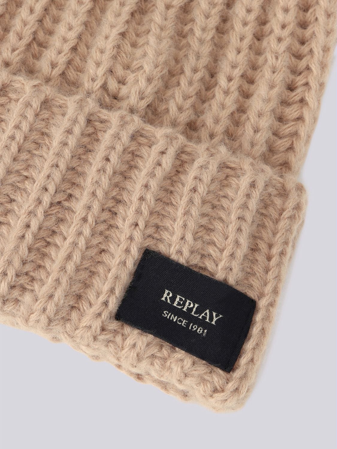 猫ちぃ♪UNION LAUNCH B/N RIB KNIT Rib-knit beanie with label Tannin | Replay Jeans