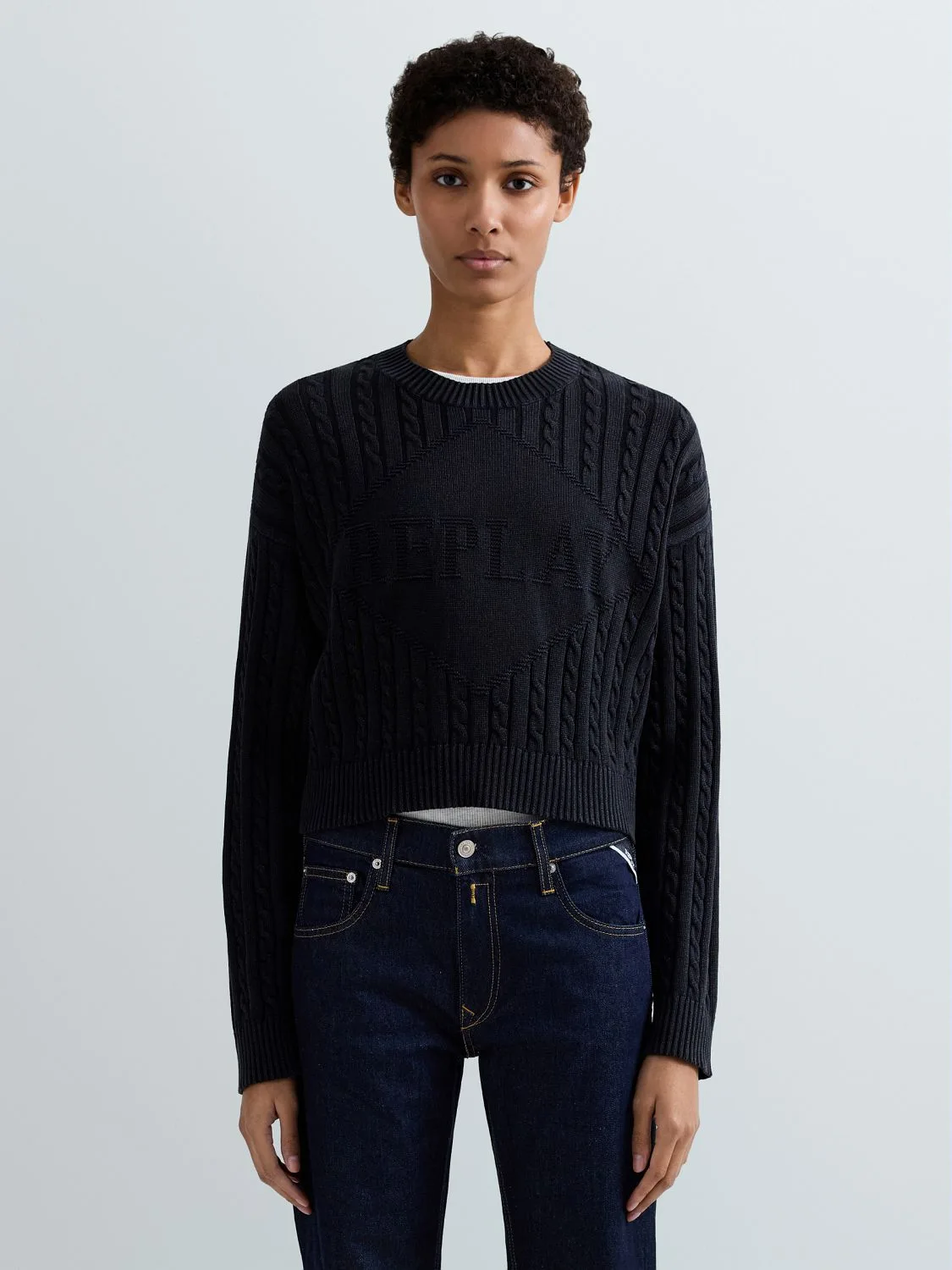 REPLAY CROPPED CABLE-KNIT SWEATER WITH LOGO DK4212.000.G21280G DARK BLUE 2