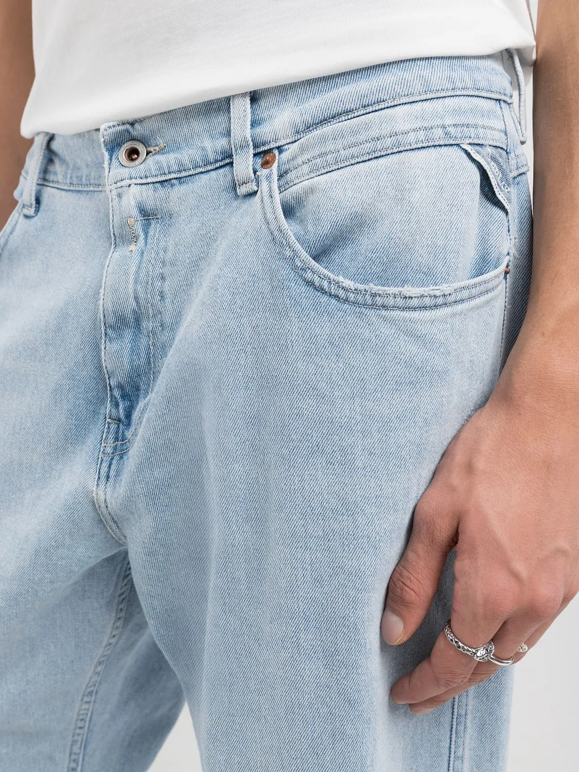 Sandot tapered-fit jeans Superlight blue | Replay Jeans