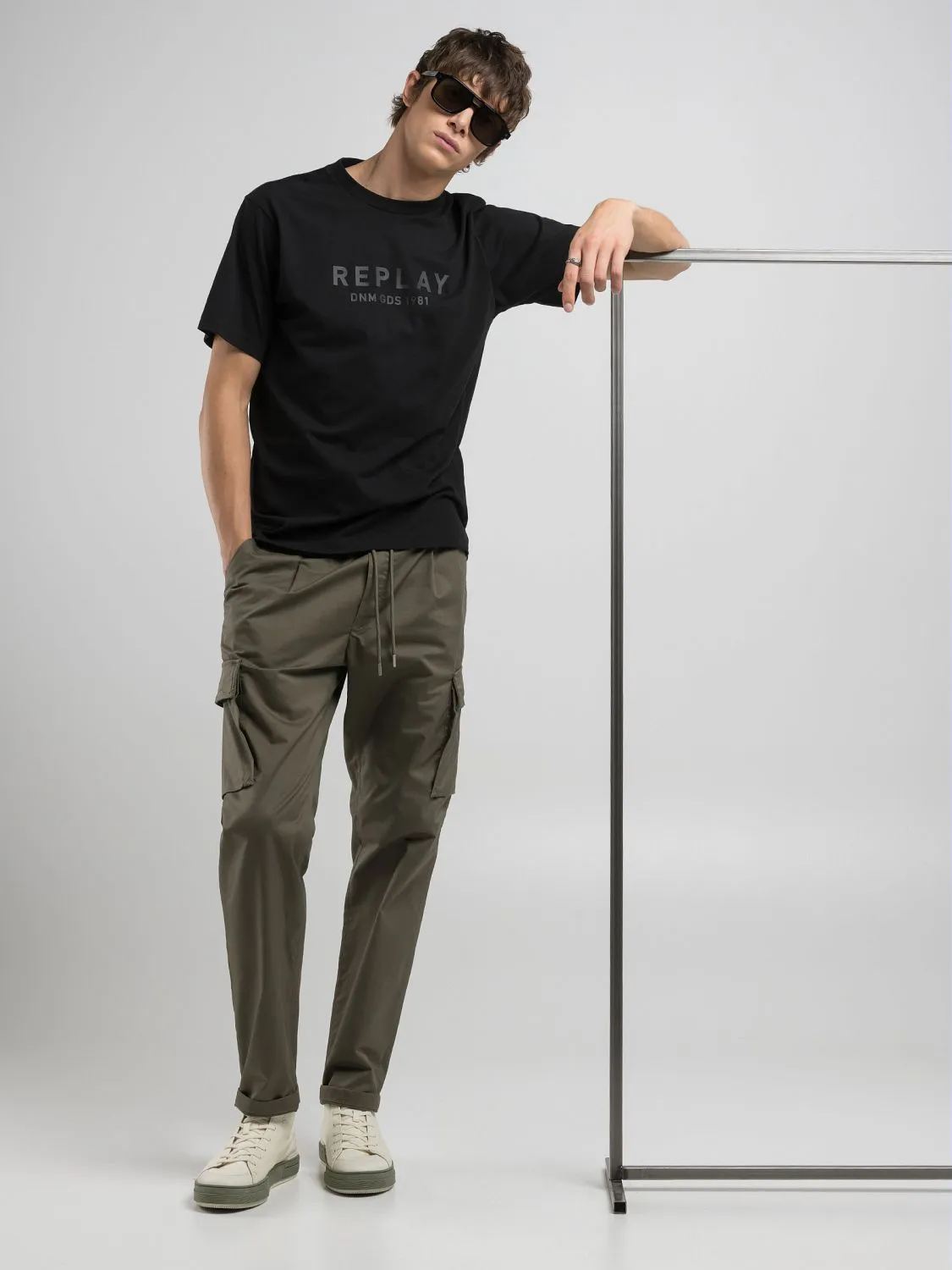 送料込★REPLAY★M3043 Tシャツ Crew-neck t-shirt with lettering print Black | Replay Jeans