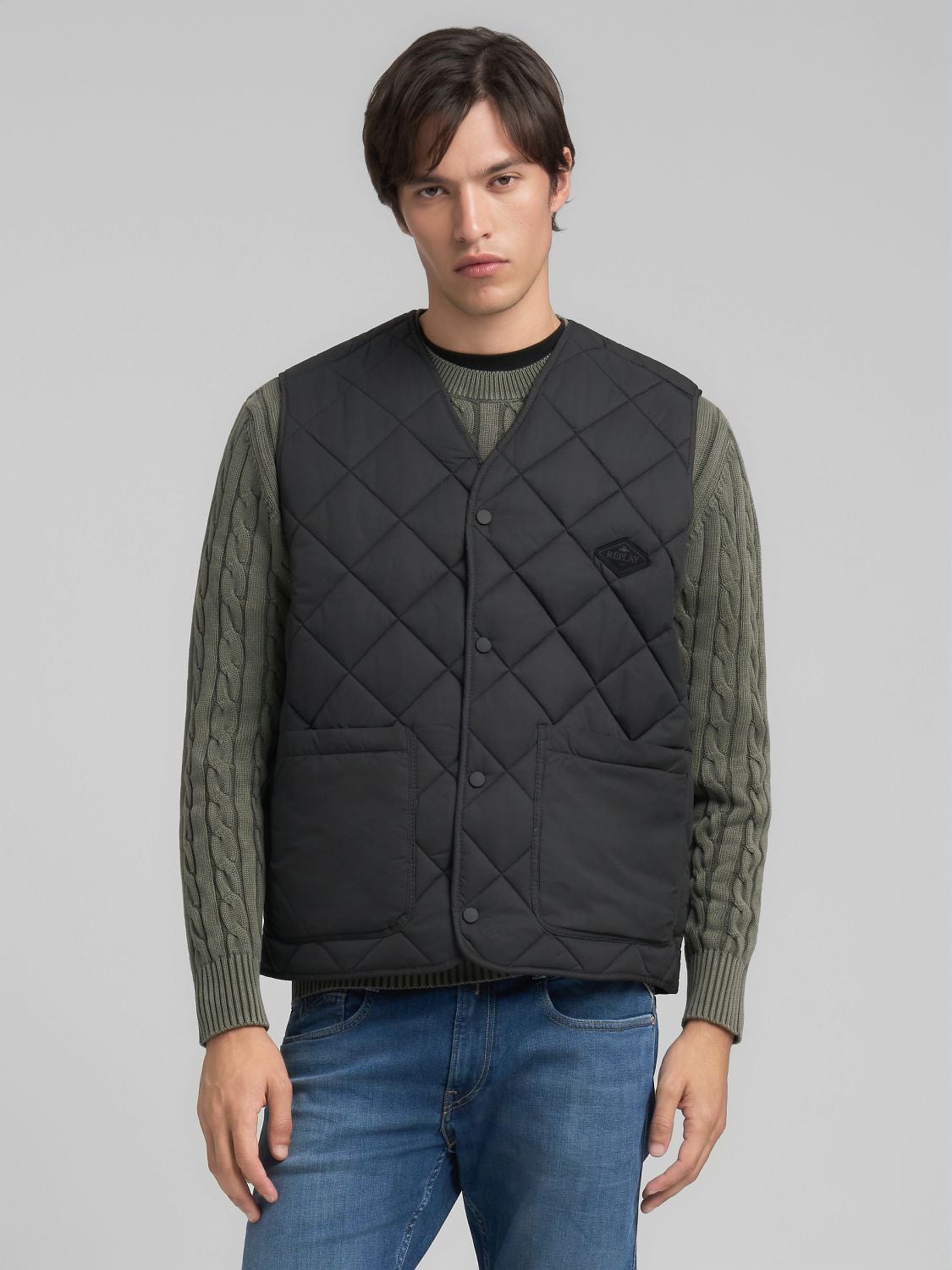 REPLAY REGULAR-FIT QUILTED VEST M8474 .000.85312 BLACK 2