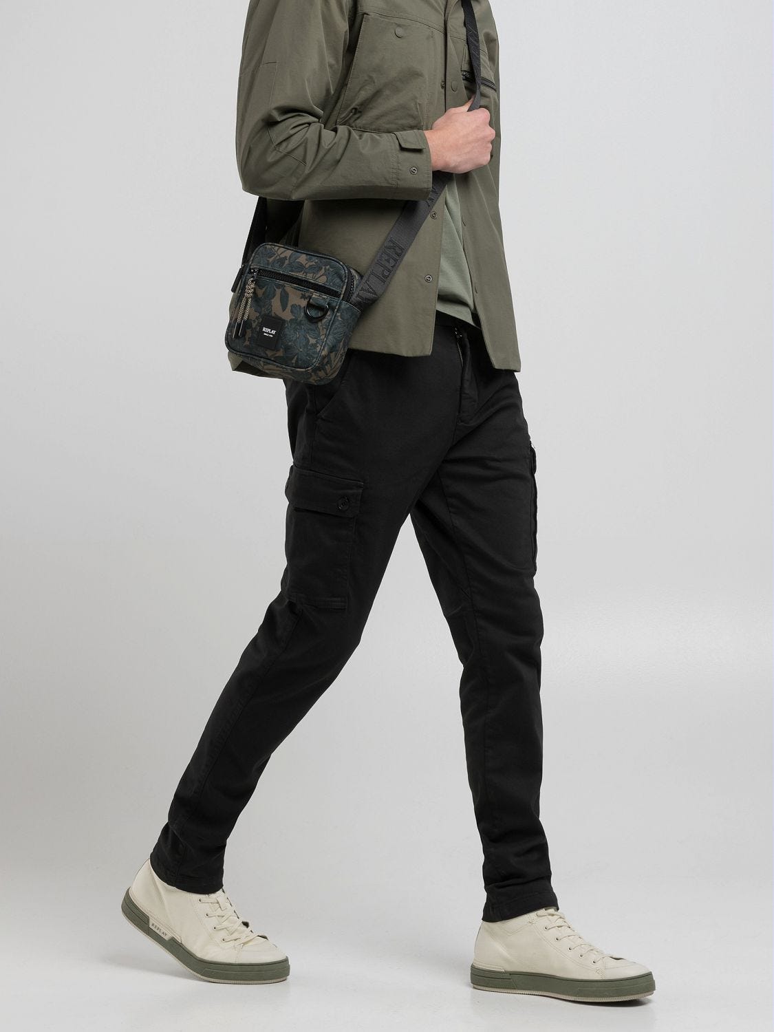 Zeumar slim-fit chino jeans Military green.. | Replay Jeans
