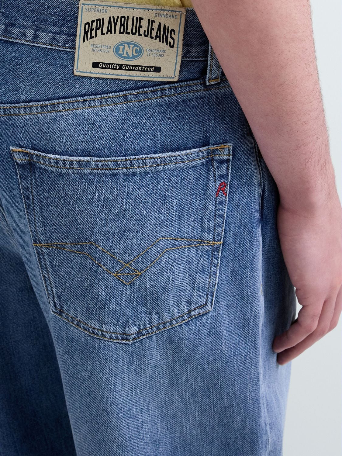 M9zero1 straight-fit jeans Medium blue | Replay Jeans