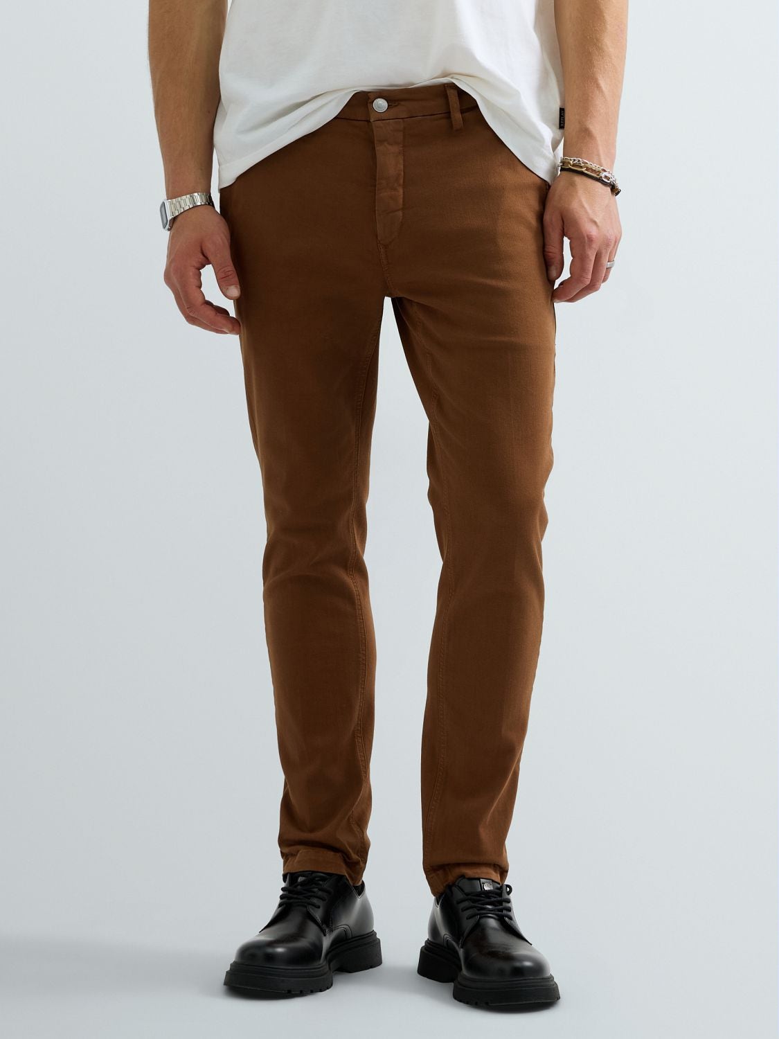 REPLAY ZEUMAR SLIM-FIT CHINO JEANS M9627E.000.8366197 TOFFEE 2