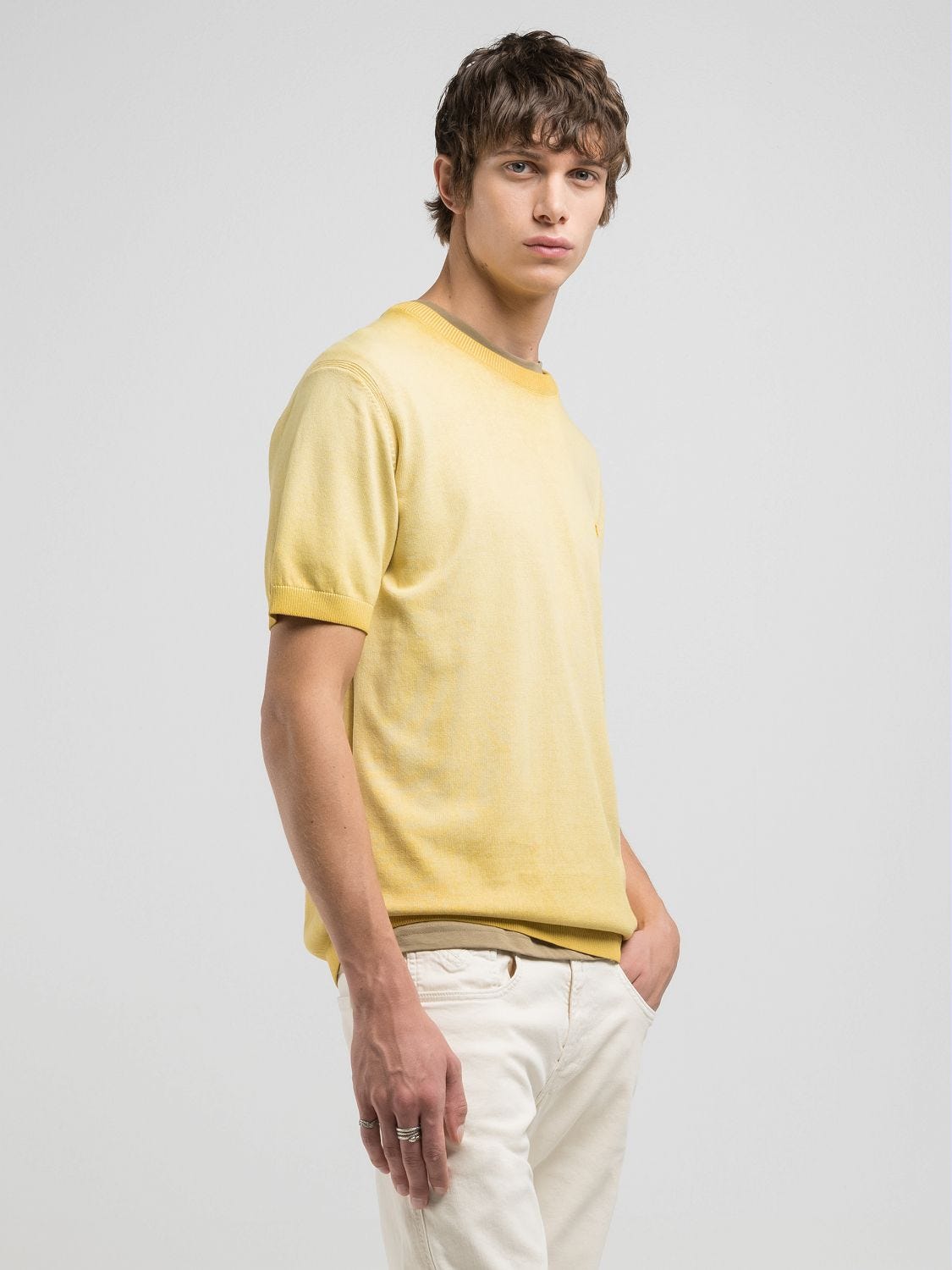 Short-sleeved top with embroidery Tuscany yellow | Replay Jeans