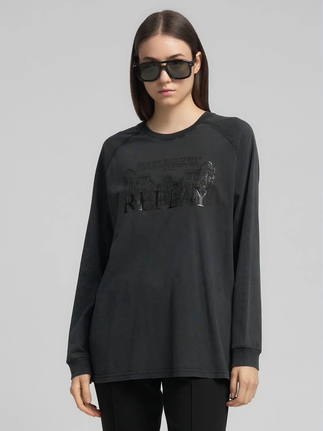 REPLAY RAGLAN-SLEEVED T-SHIRT WITH PRINT W3393 .000.22658HM BLACKBOARD 2