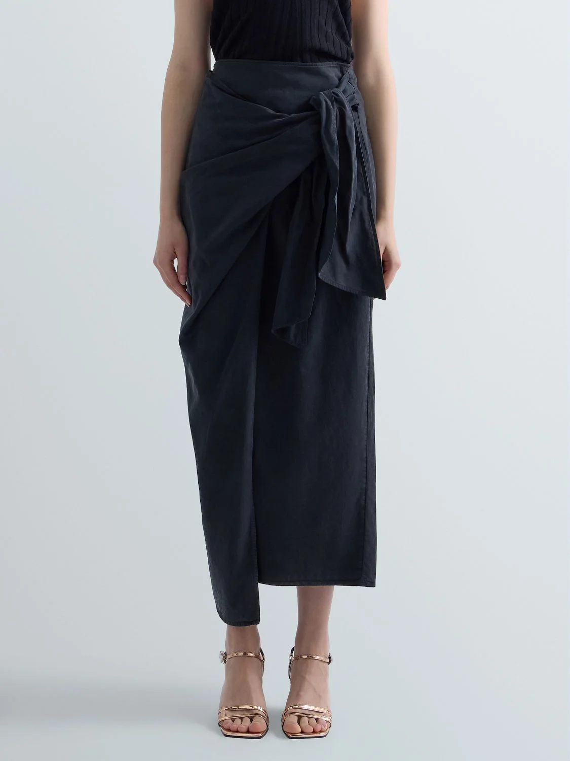 REPLAY LONG TWILL SKIRT WITH KNOT W9913 .000.85530G BLACK 2
