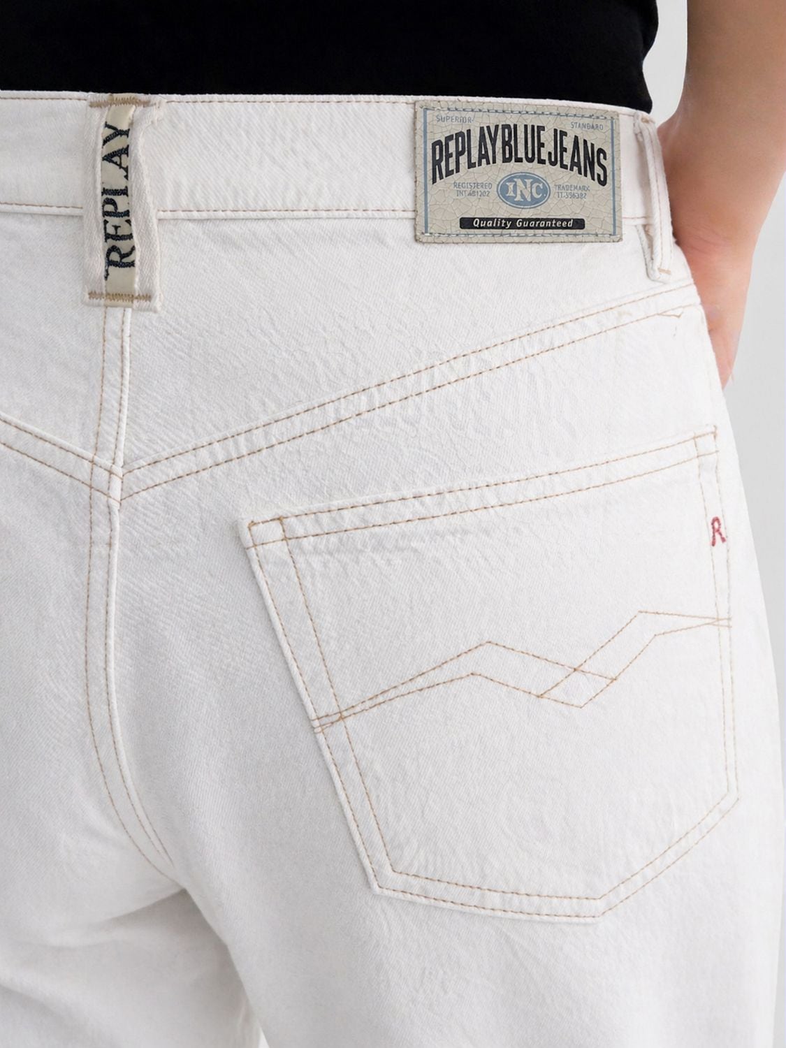 W9zero1 straight-fit jeans Natural white | Replay Jeans
