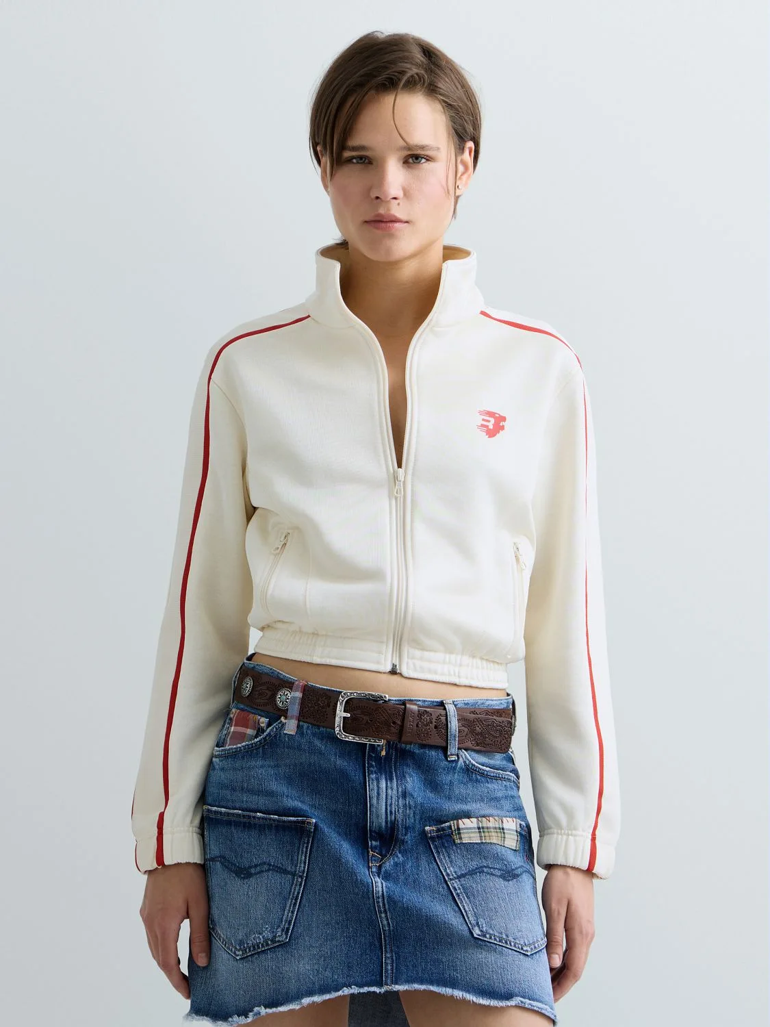 REPLAY CROPPED SWEATSHIRT WITH ZIP IN A SATIN-FINISH COTTON BLEND W0023 .000.7241R EGGNOG 2