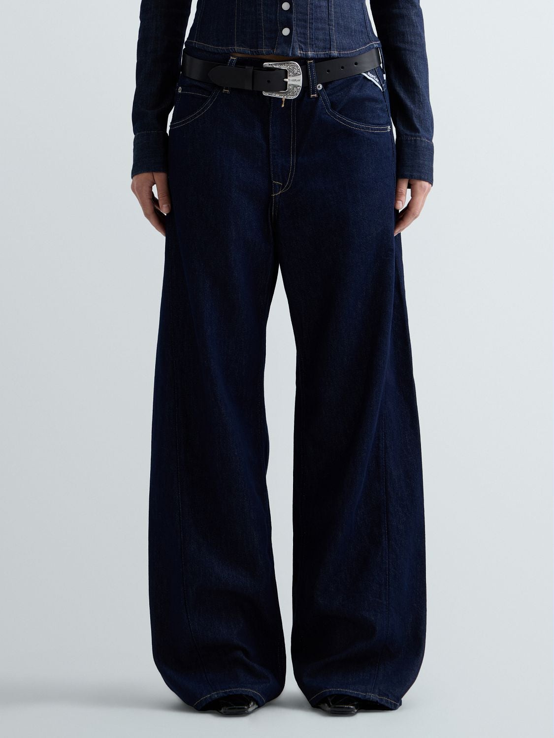 REPLAY NARJA BAGGY-FIT JEANS W0520 .000.802 29A DARK BLUE 2